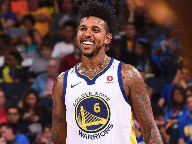 更是一堂围 更是一堂围